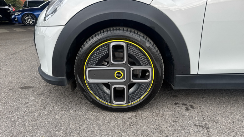 MINI Hatchback 135kW Cooper S Level 2 33kWh 3dr Auto Electric Hatchback